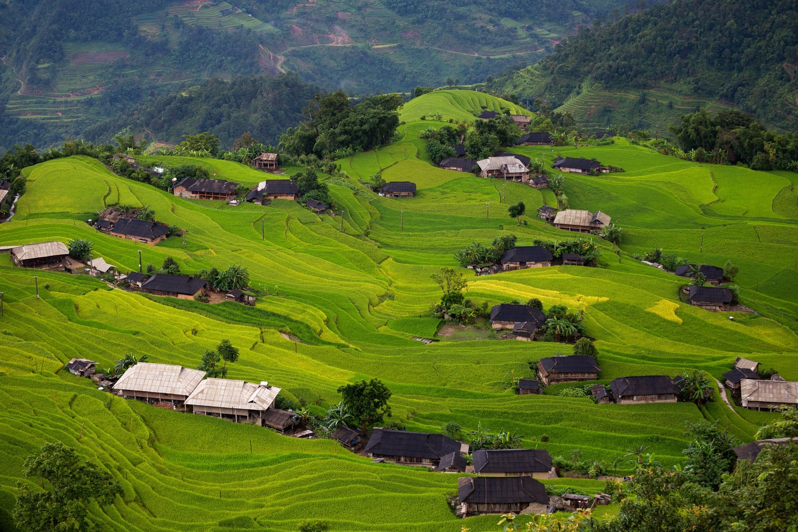E-Bike Cycling Tour: Hanoi - Ba Be - Ha Giang 7 Days